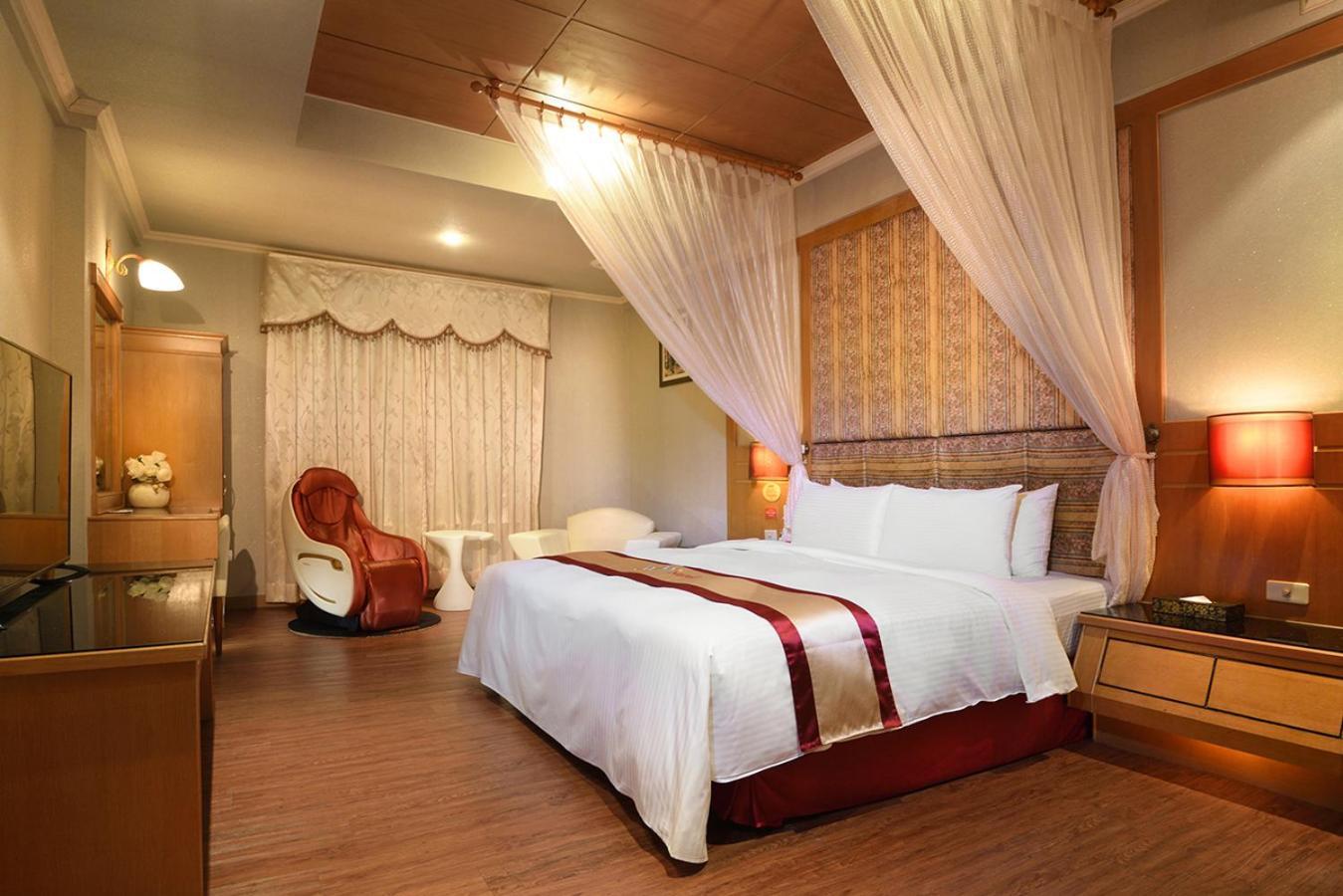 Natoli Motel Тайнань Экстерьер фото