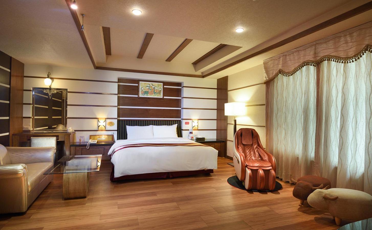 Natoli Motel Тайнань Экстерьер фото